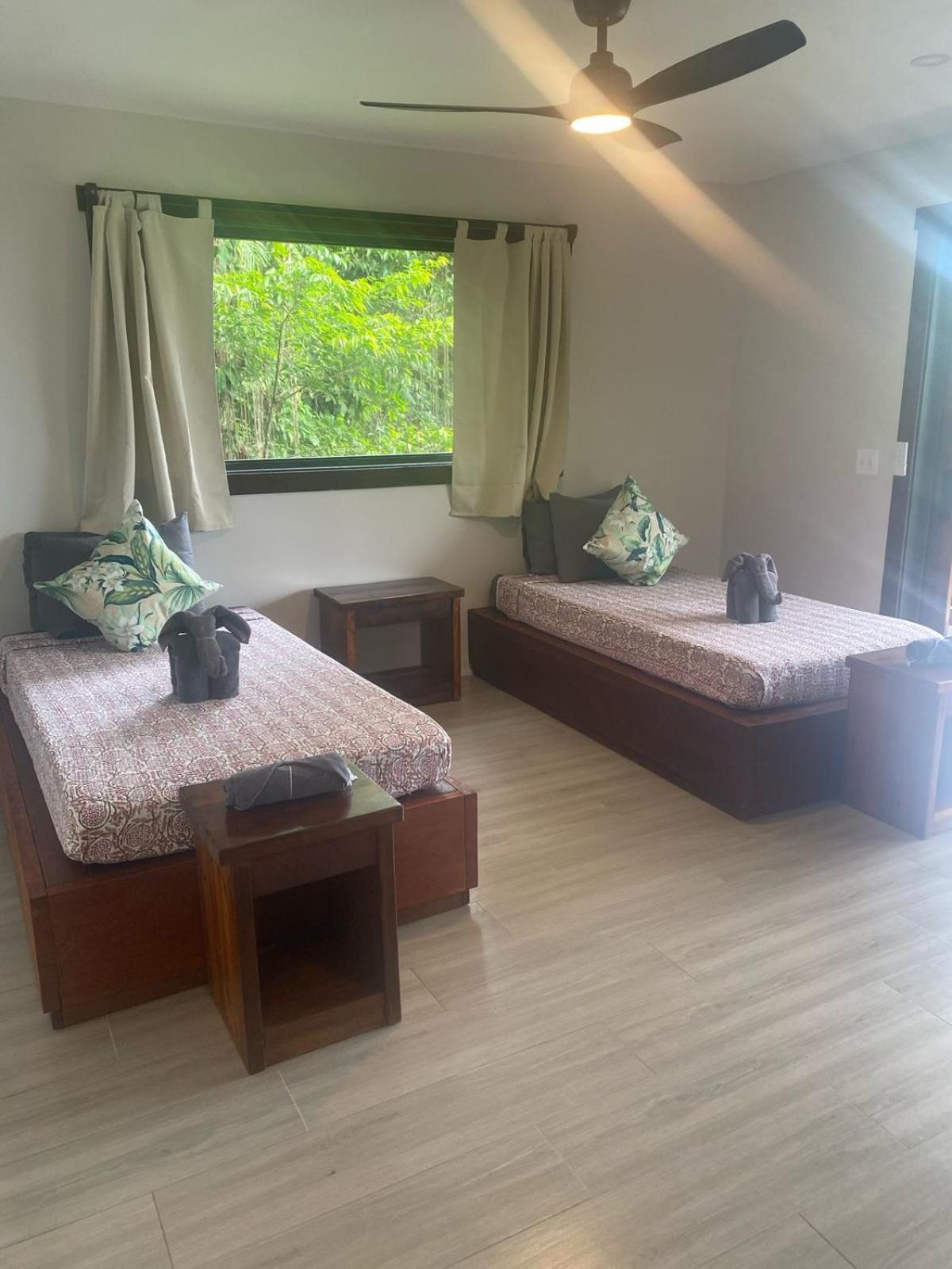 Roam Yoga & Wellness Lodge Bocas del Toro Buitenkant foto